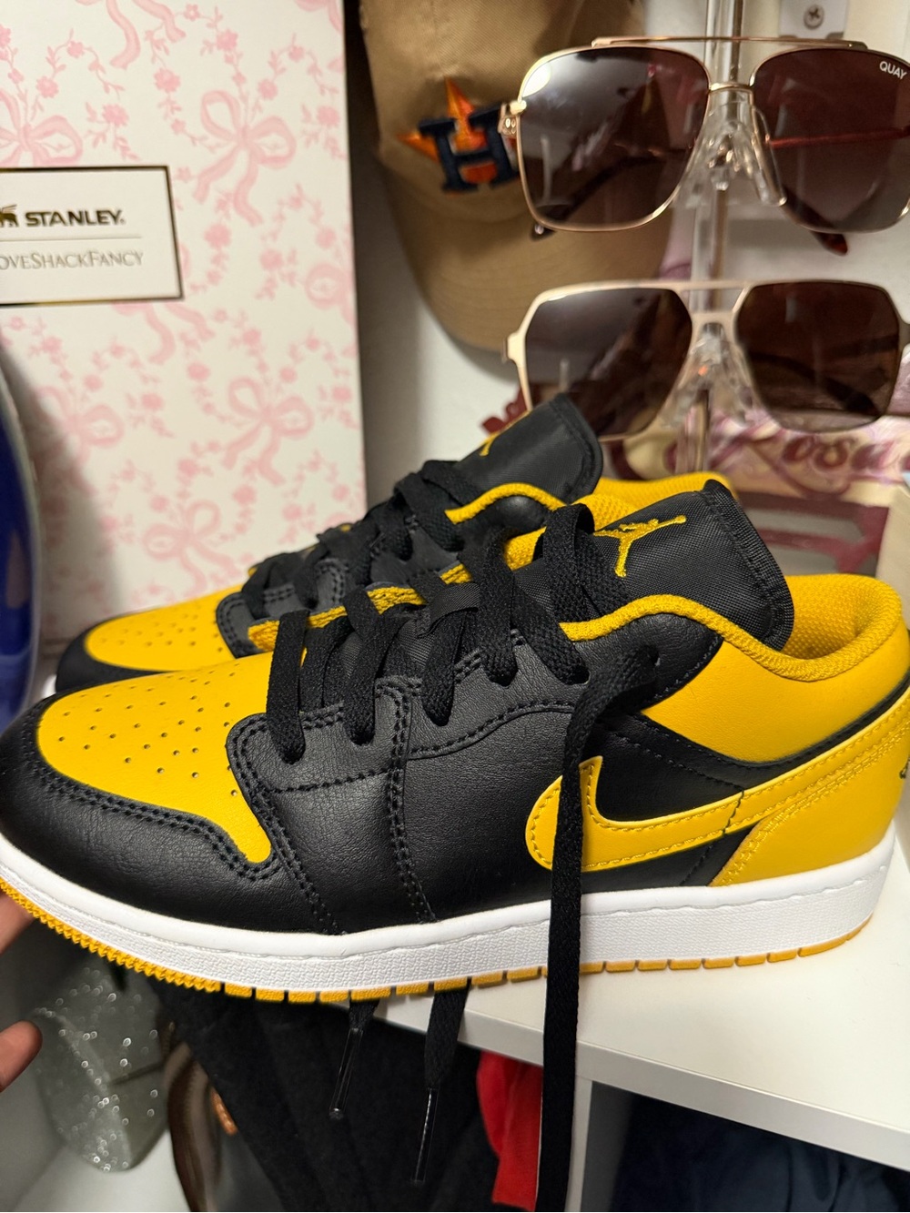 Nike Men’s Low-Top Sneakers - Black/Yellow - Picture 3 of 3